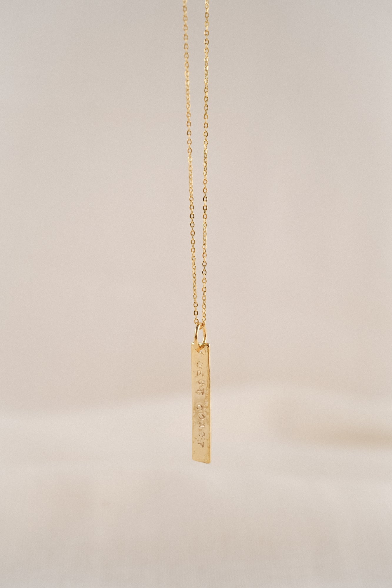 Collier "La médaille barre" personnalisable