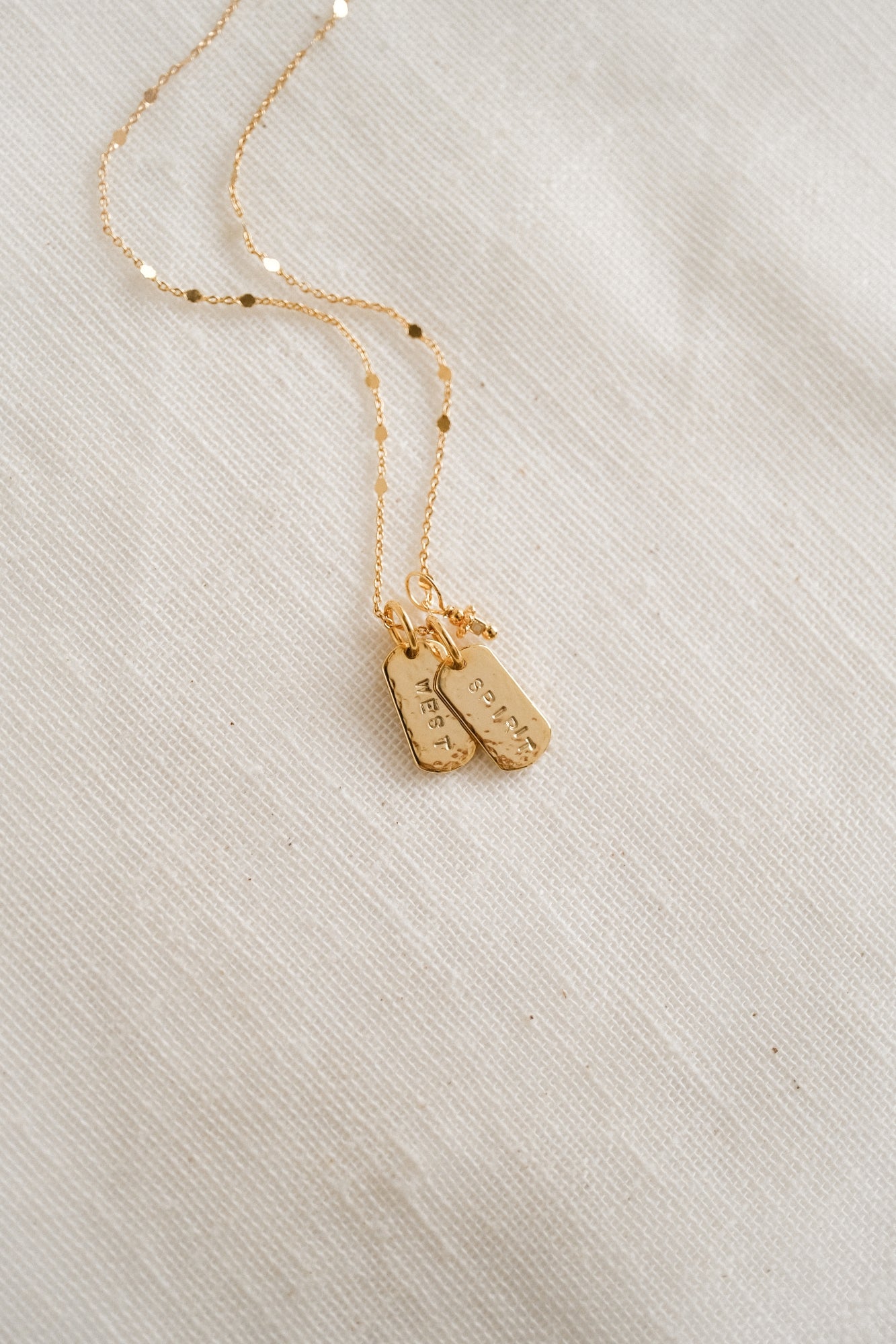 Collier "La médaille amulette" personnalisable