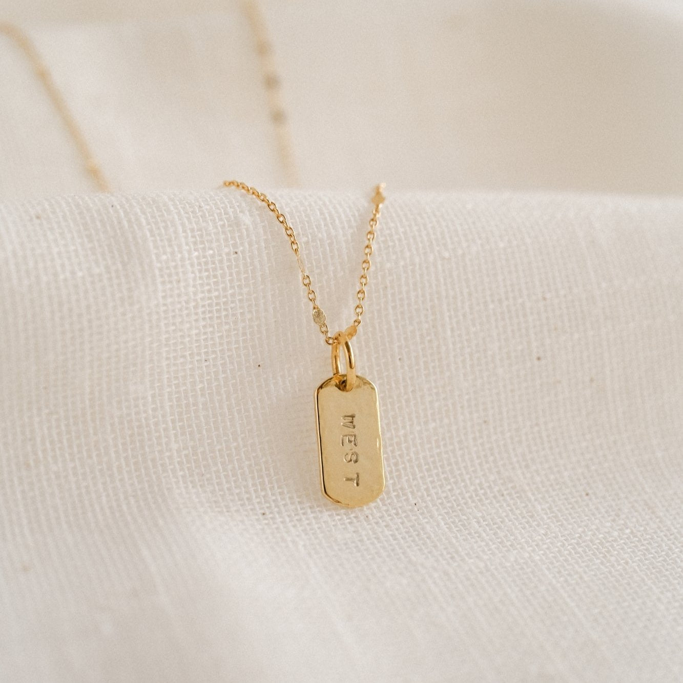 Collier "La médaille amulette" personnalisable