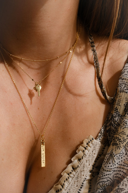 Collier "La médaille barre" personnalisable