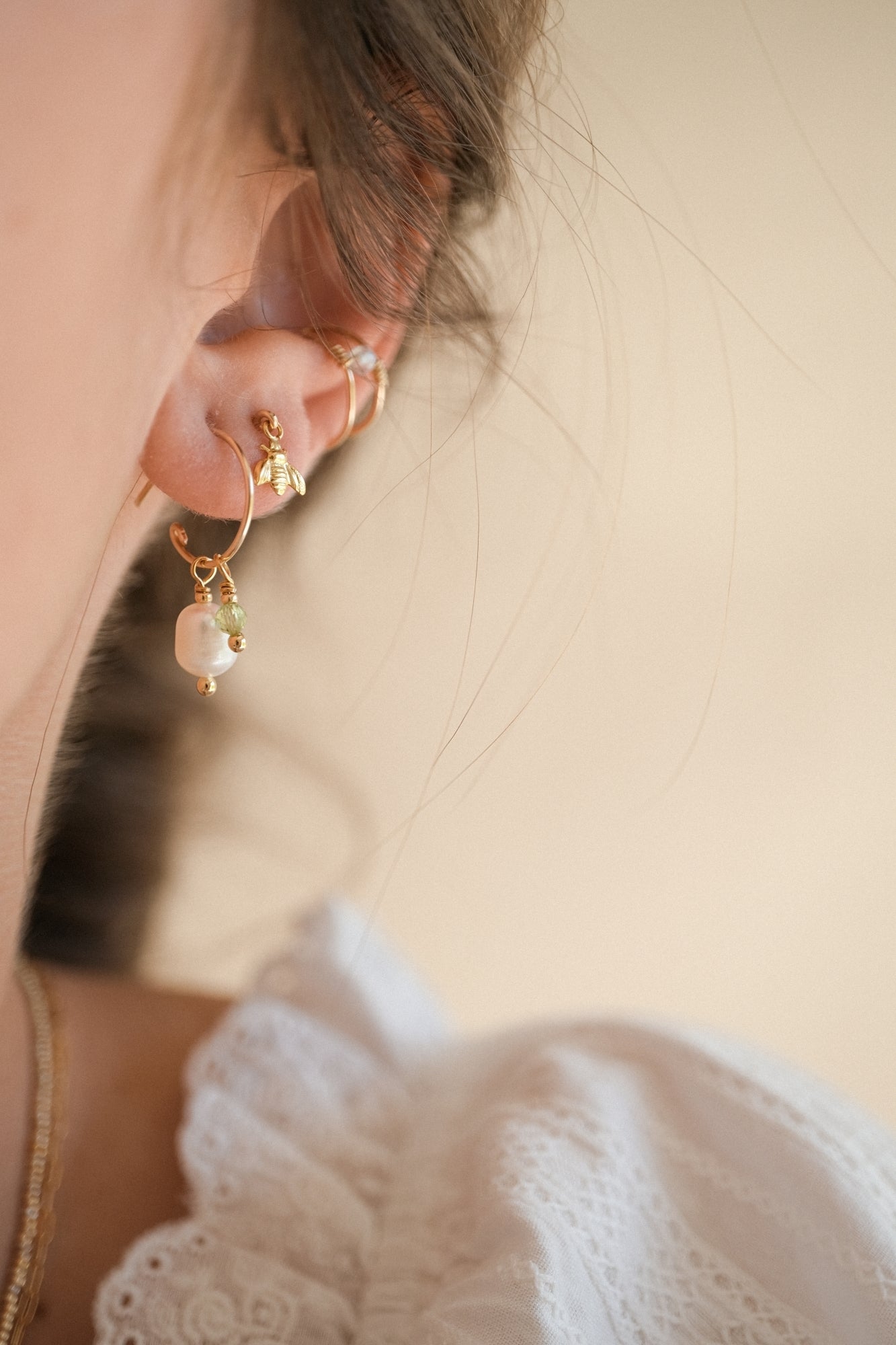 Mini créoles "Elise" 13mm + charms (21 versions au choix)