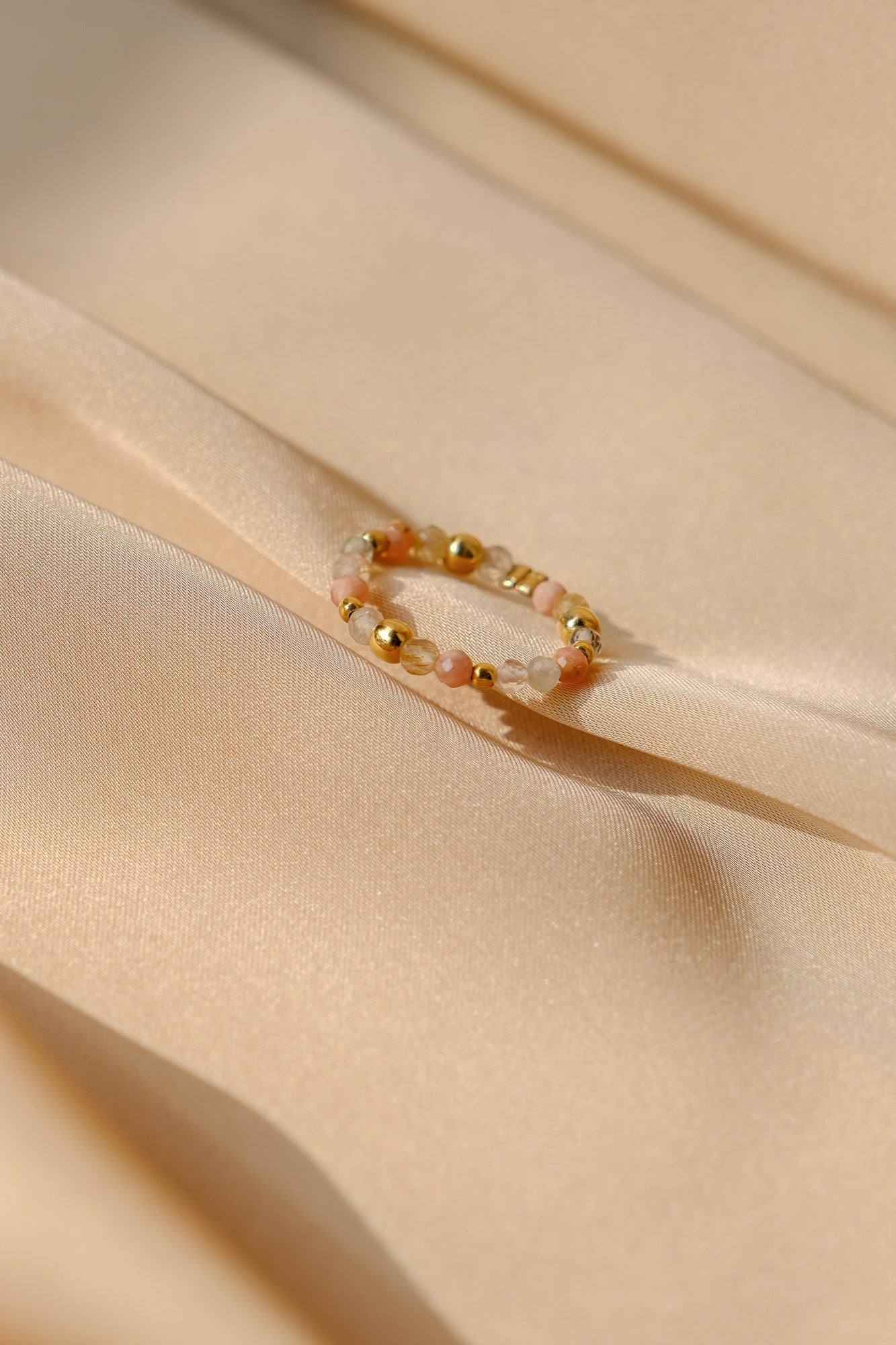 “Dust” ring