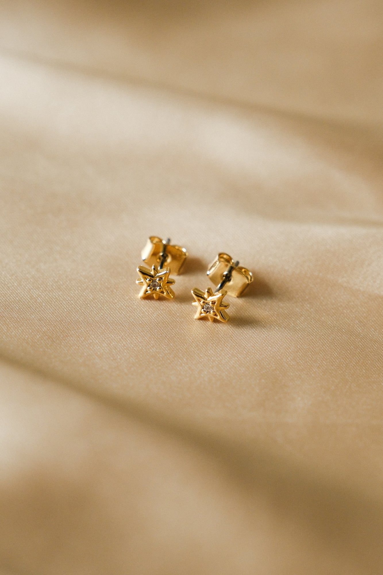 “Tia” stud earrings